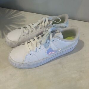 Nike Court Royale 2 White Holographic Swoosh Sneakers – Women’s sz8